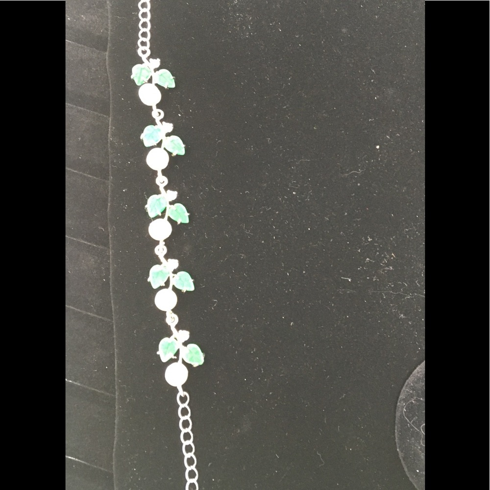 3/$20 Vintage bracelet with green stones
